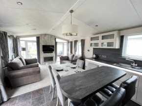 Waterside Lodge